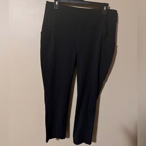Lululemon cropped size 12 athletic leggings